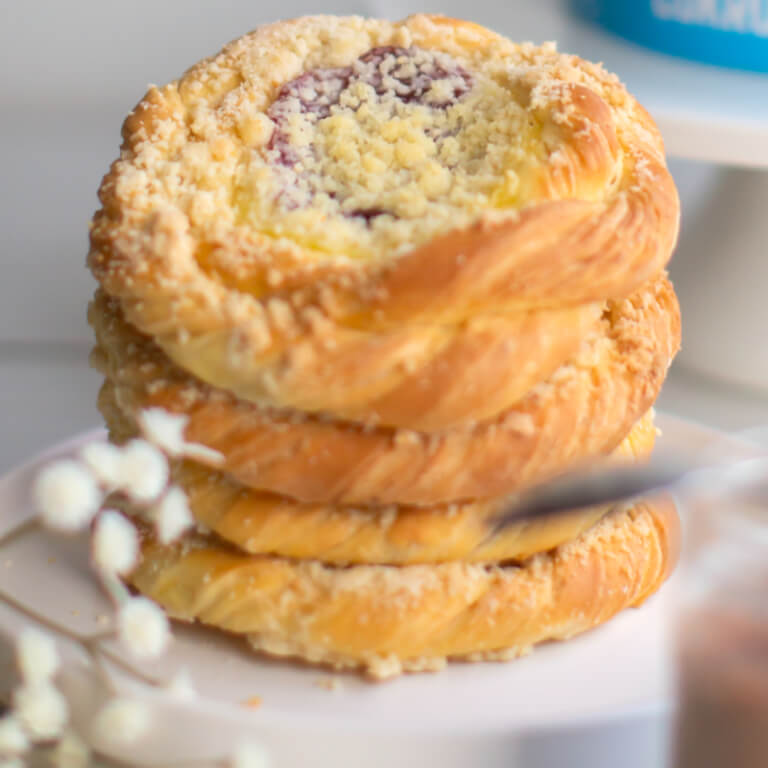 Drożdżówka truskawkowa - Ciastka sztukowe - Ciastka - Zdjęcie 3
