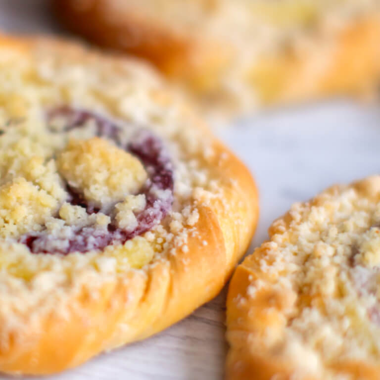 Drożdżówka truskawkowa - Ciastka sztukowe - Ciastka - Zdjęcie 4