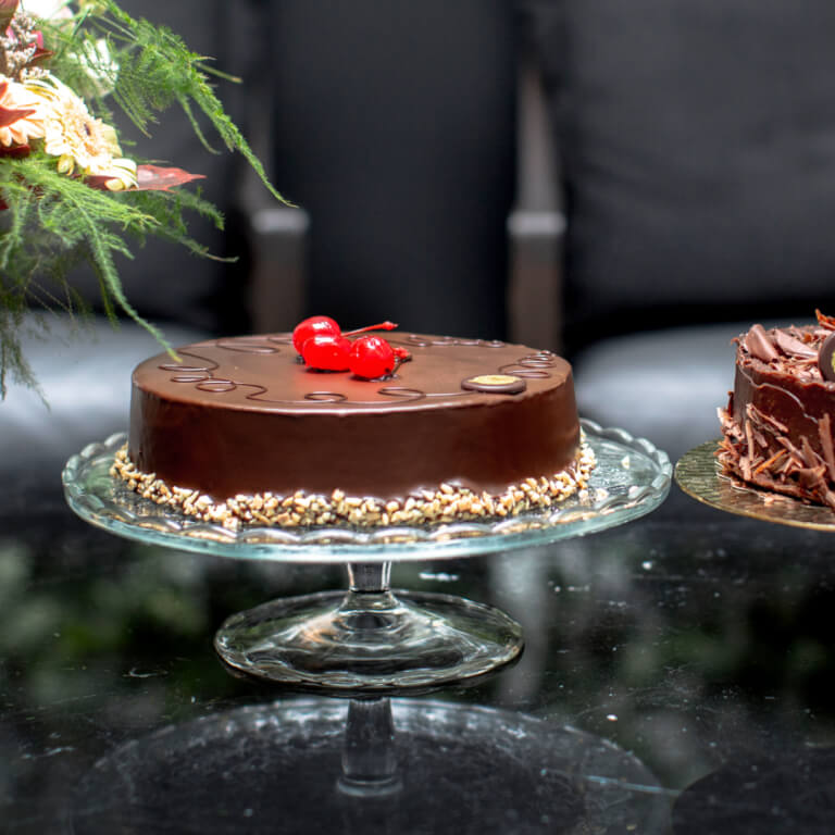 Hungarian dessert cake - Traditional pastries in a new version - Before and now Campaign - Zdjęcie 3