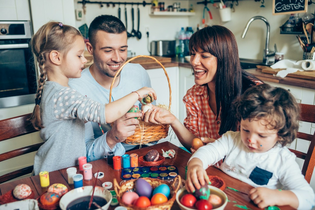 rodzinna-wielkanoc-z-sowa